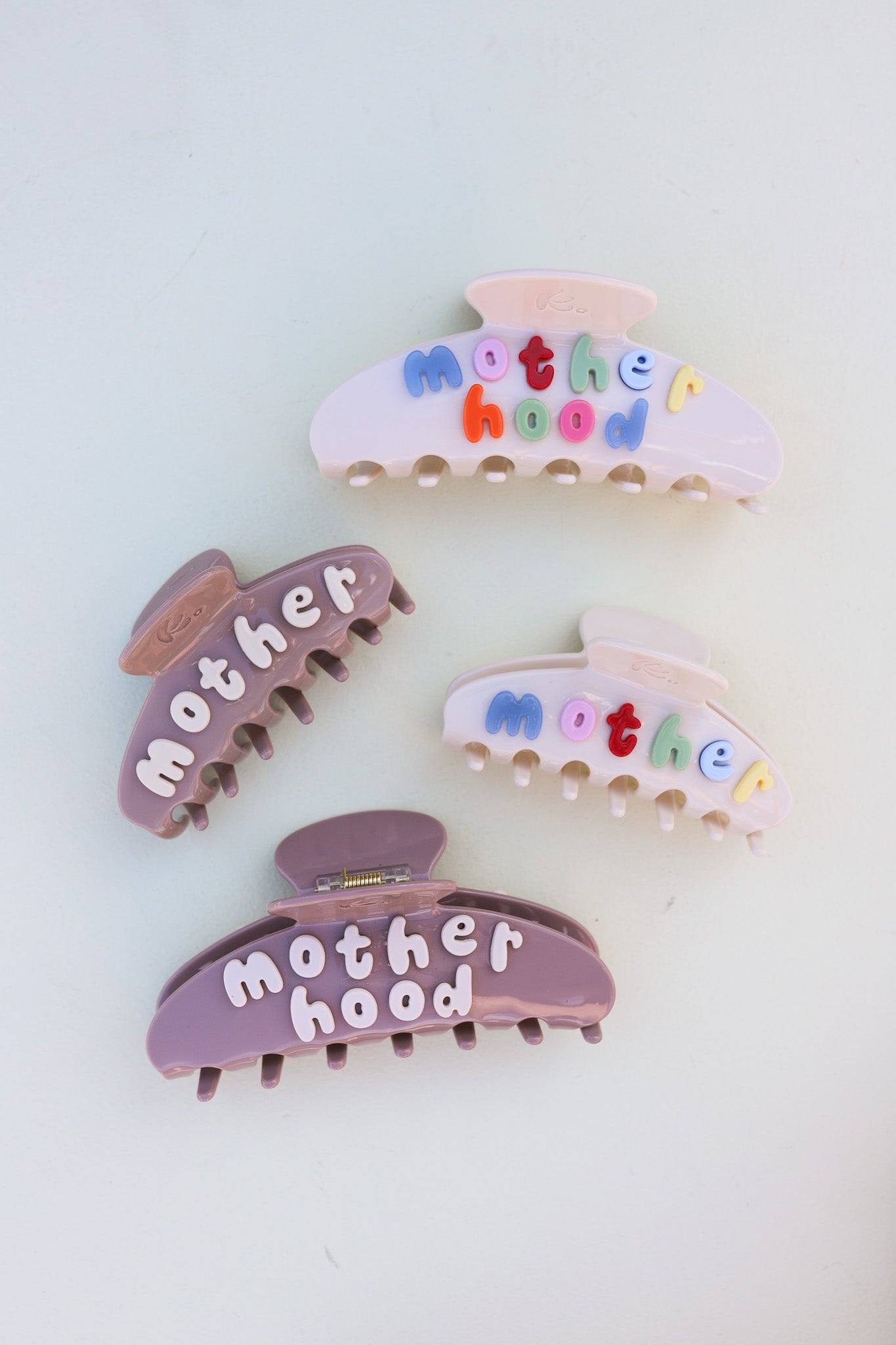 MOTHERHOOD CLAW