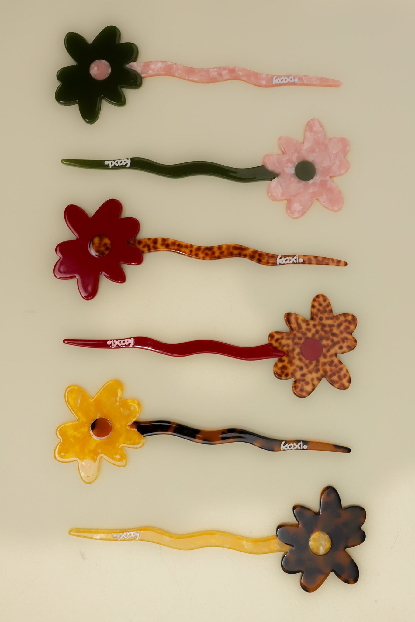 FLOWER FRENCH PINS ( 3 COLORS )