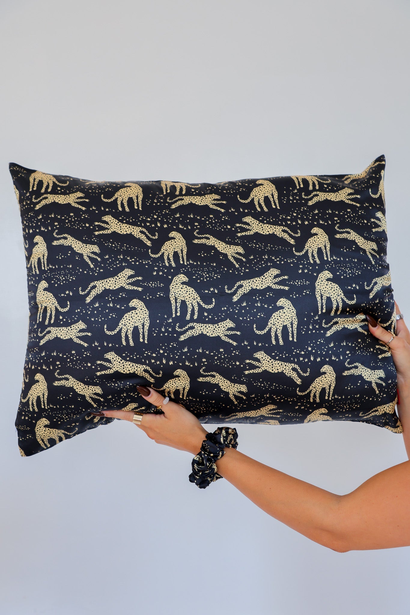 KAXI SATIN PILLOWCASE
