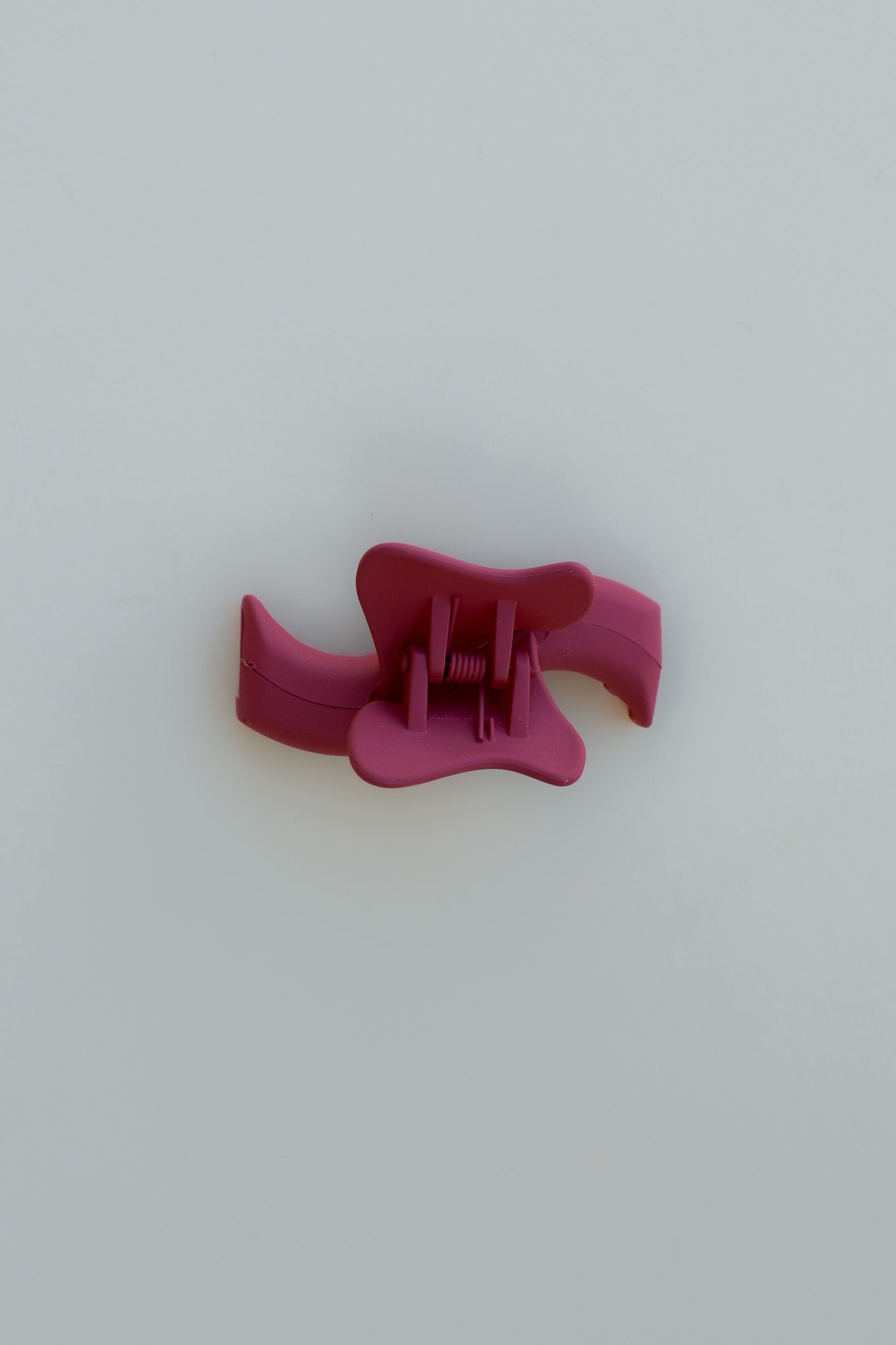 KAXI WAVY MINI HOLD EVERYTHING CLAW