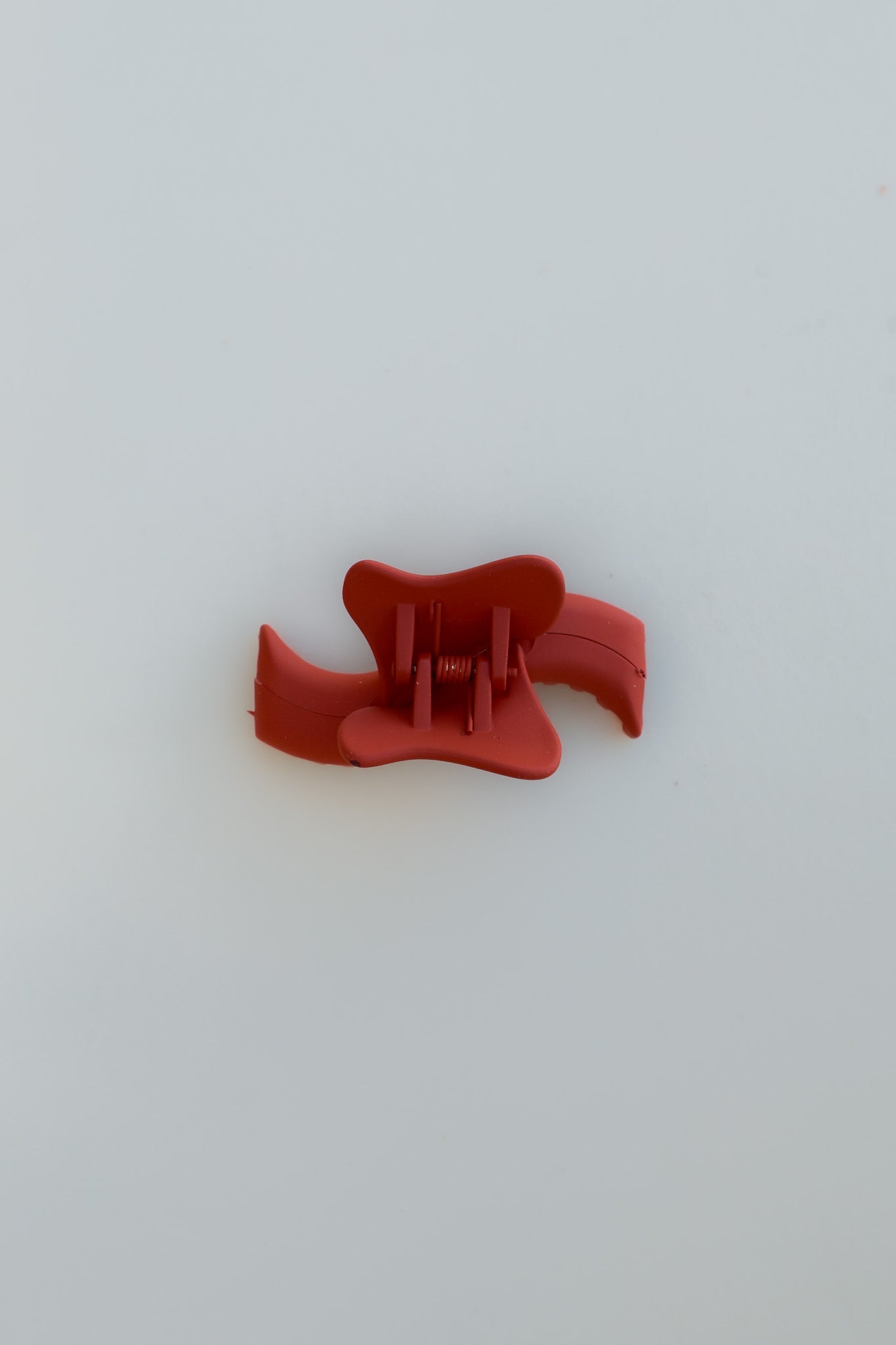 KAXI WAVY MINI HOLD EVERYTHING CLAW