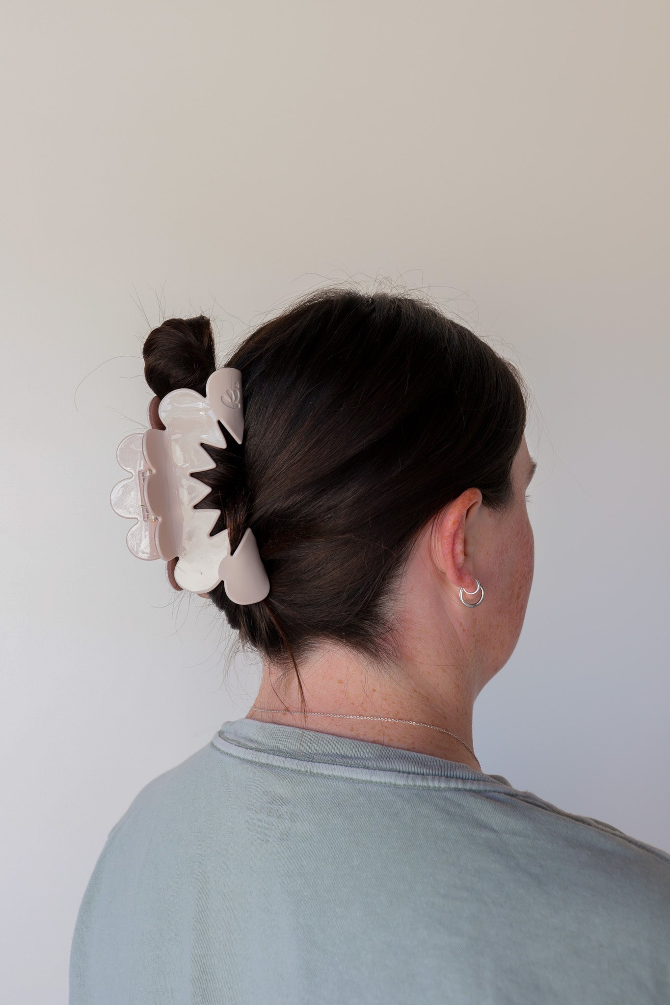 PINKY PETAL ARCH CLAW