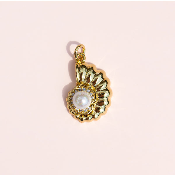 Pearl Seashell Charm display picture 1